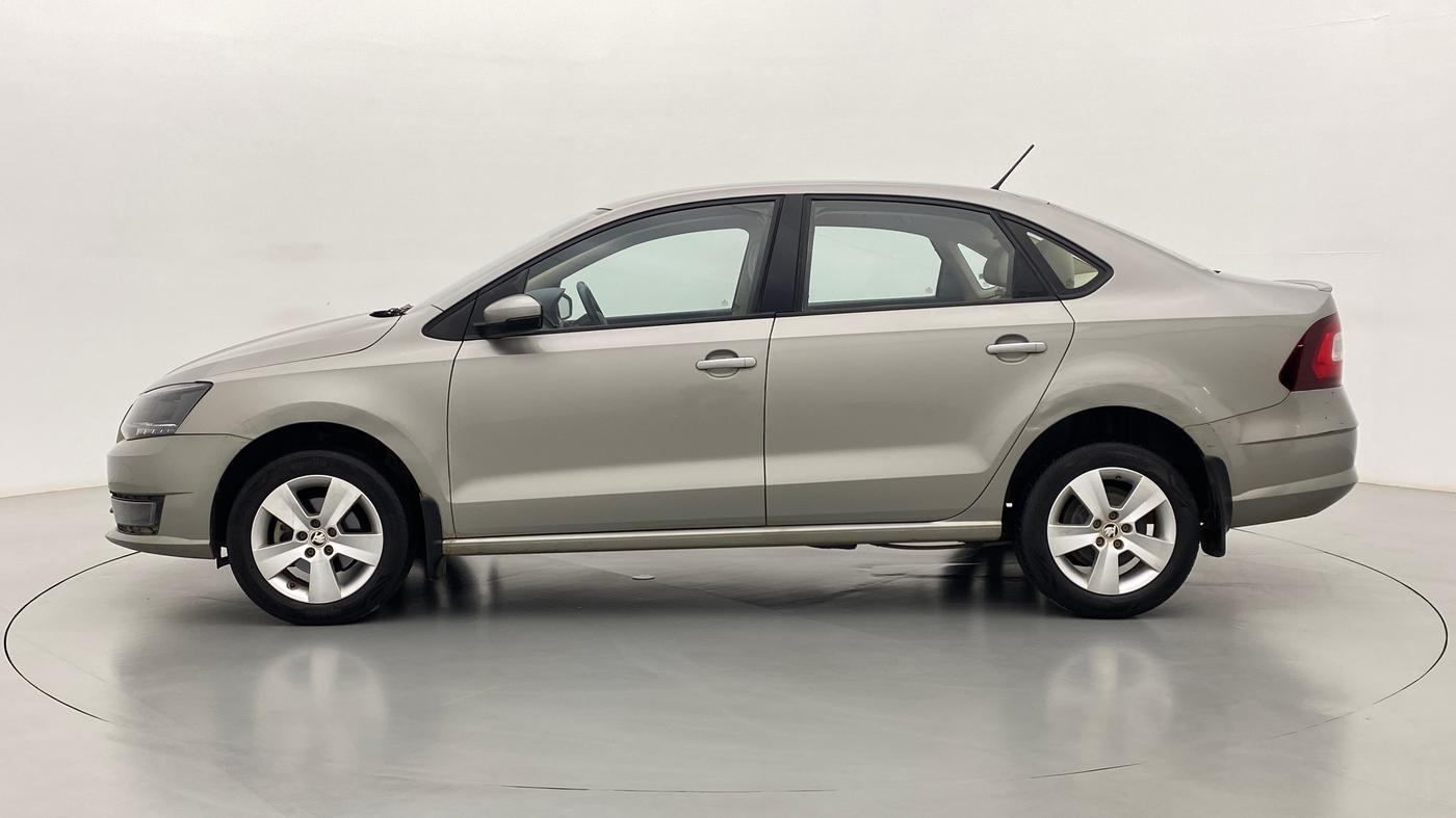 2017 Skoda Rapid STYLE 1.6 MPI MT, Petrol, Manual, 31,662 km, Left Side