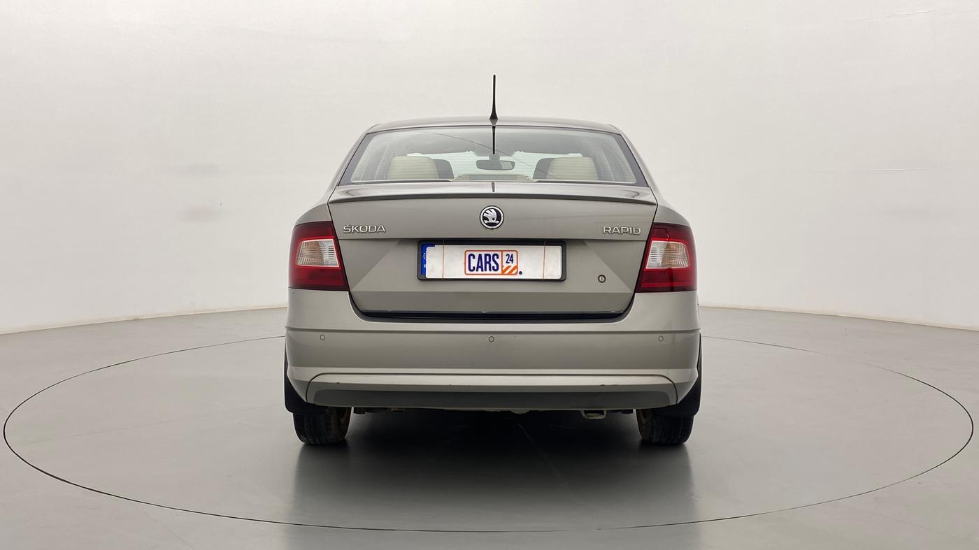 2017 Skoda Rapid STYLE 1.6 MPI MT, Petrol, Manual, 31,662 km, Back/Rear