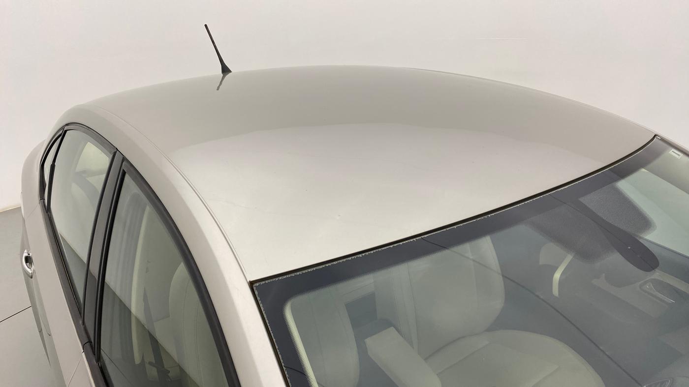 2017 Skoda Rapid STYLE 1.6 MPI MT, Petrol, Manual, 31,662 km, Roof