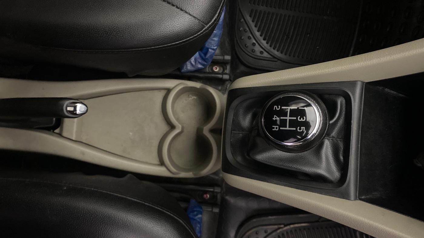 2015 Maruti Celerio ZXI, CNG, Manual, 43,476 km, Gear Lever