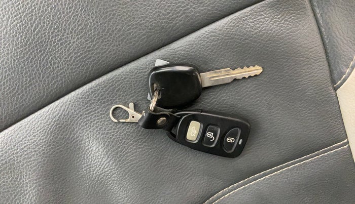 2017 Maruti Alto K10 VXI, Petrol, Manual, 59,977 km, Key Close Up