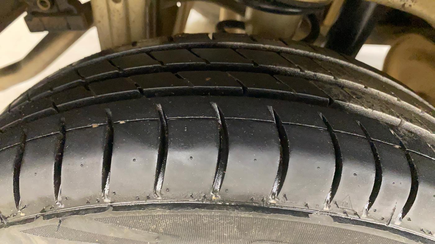 2017 Maruti Alto K10 VXI, Petrol, Manual, 59,985 km, Right Rear Tyre Tread