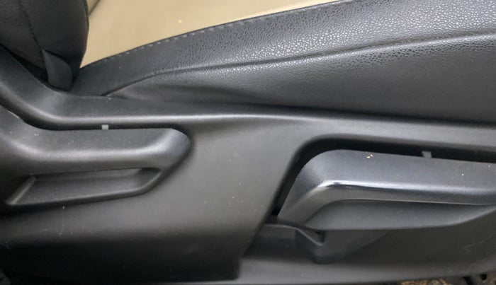 2022 Tata NEXON XZ PLUS PETROL KAZIRANGA, Petrol, Manual, 37,782 km, Driver Side Adjustment Panel