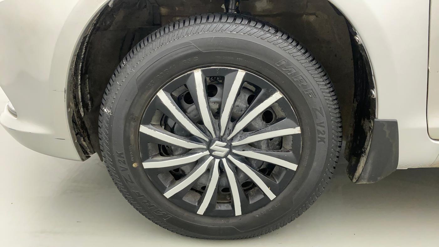 2015 Maruti Swift Dzire VXI, Petrol, Manual, 49,724 km, Left Front Wheel