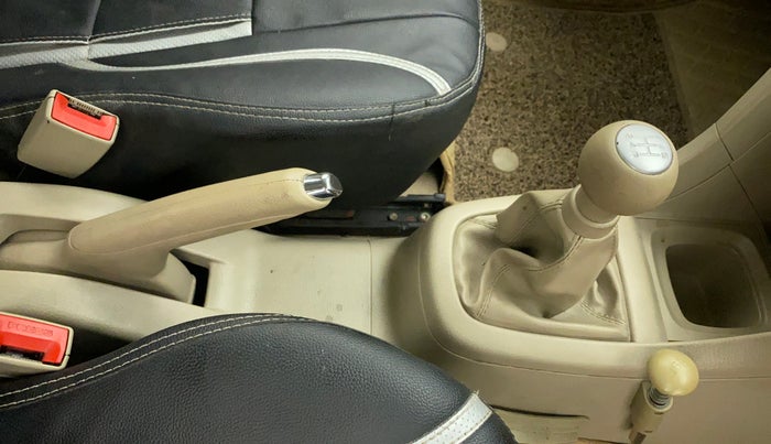2015 Maruti Swift Dzire VXI, Petrol, Manual, 49,724 km, Gear Lever