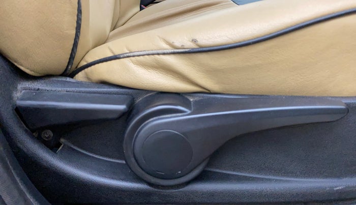 2016 Tata Tiago XZ PETROL, Petrol, Manual, 93,014 km, Driver Side Adjustment Panel