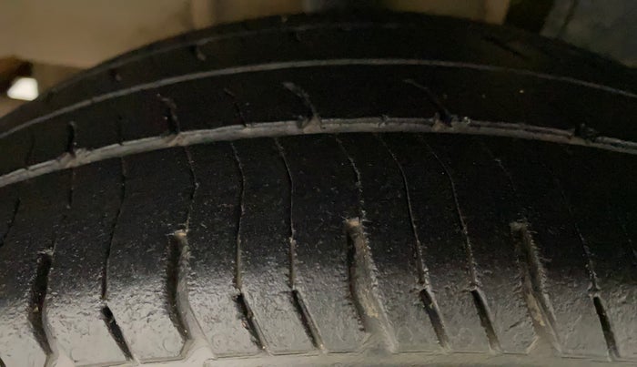 2016 Tata Tiago XZ PETROL, Petrol, Manual, 93,014 km, Right Rear Tyre Tread