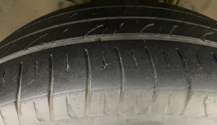 2016 Tata Tiago XZ PETROL, Petrol, Manual, 93,014 km, Right Front Tyre Tread
