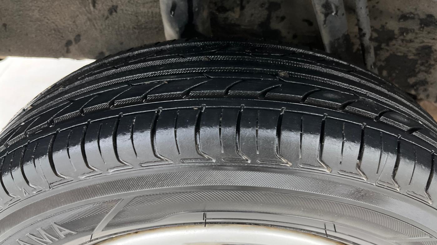 2017 Renault Kwid RXT 0.8, Petrol, Manual, 53,793 km, Right Rear Tyre Tread