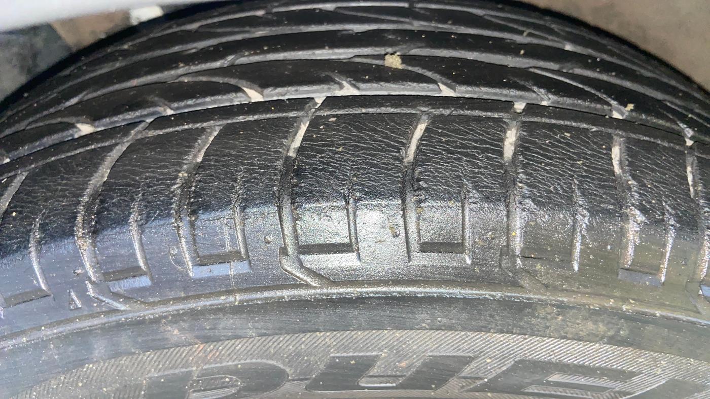 2018 Hyundai Creta SX AT 1.6 PETROL, Petrol, Automatic, 37,872 km, Left Front Tyre Tread