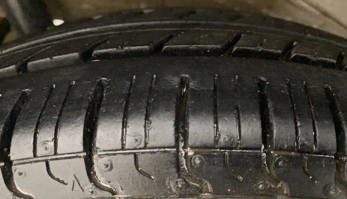 2013 Maruti Wagon R 1.0 LXI, Petrol, Manual, 48,403 km, Right Rear Tyre Tread