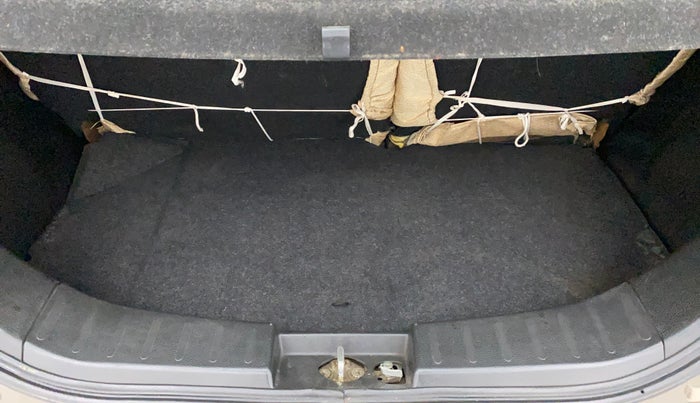 2013 Maruti Wagon R 1.0 LXI, Petrol, Manual, 48,403 km, Boot Inside