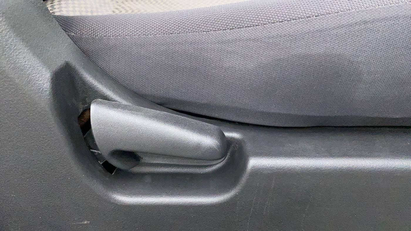 2013 Maruti Wagon R 1.0 LXI, Petrol, Manual, 48,403 km, Driver Side Adjustment Panel