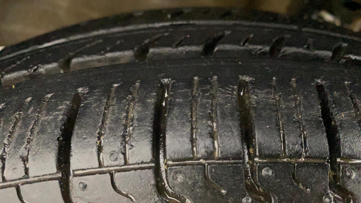 2013 Maruti Wagon R 1.0 LXI, Petrol, Manual, 48,403 km, Left Front Tyre Tread