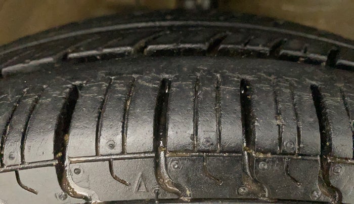 2013 Maruti Wagon R 1.0 LXI, Petrol, Manual, 48,403 km, Right Front Tyre Tread