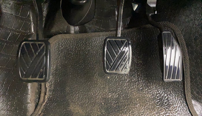 2019 Maruti New Wagon-R LXI CNG 1.0, CNG, Manual, 1,29,340 km, Pedals