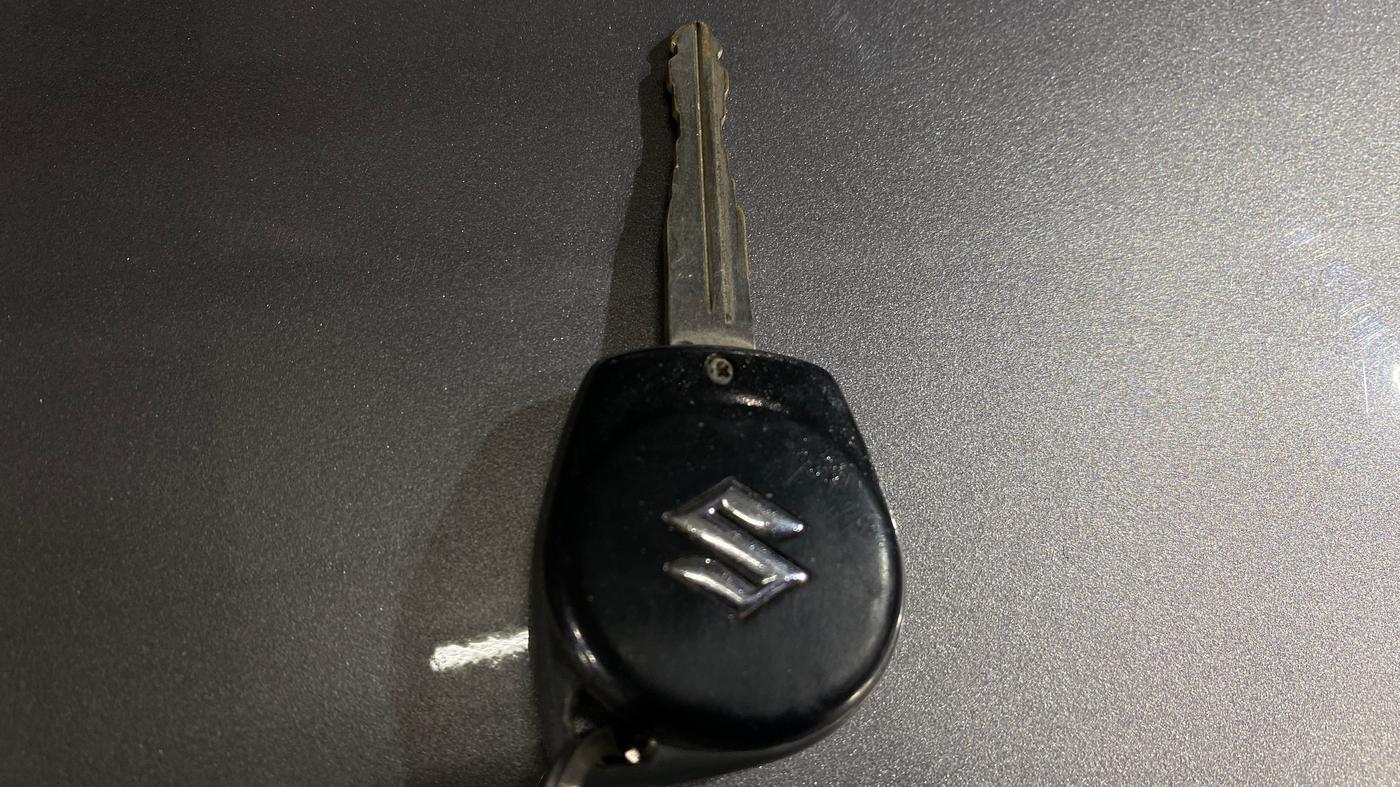 2013 Maruti Swift Dzire VDI, Diesel, Manual, 1,06,392 km, Key Close Up