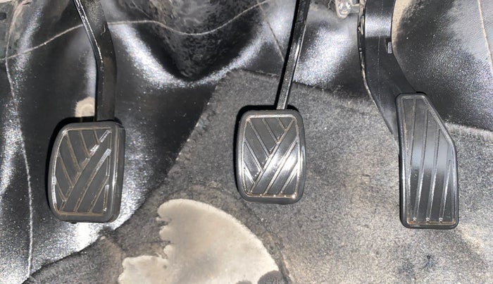 2018 Maruti IGNIS DELTA 1.2, CNG, Manual, 42,601 km, Pedals