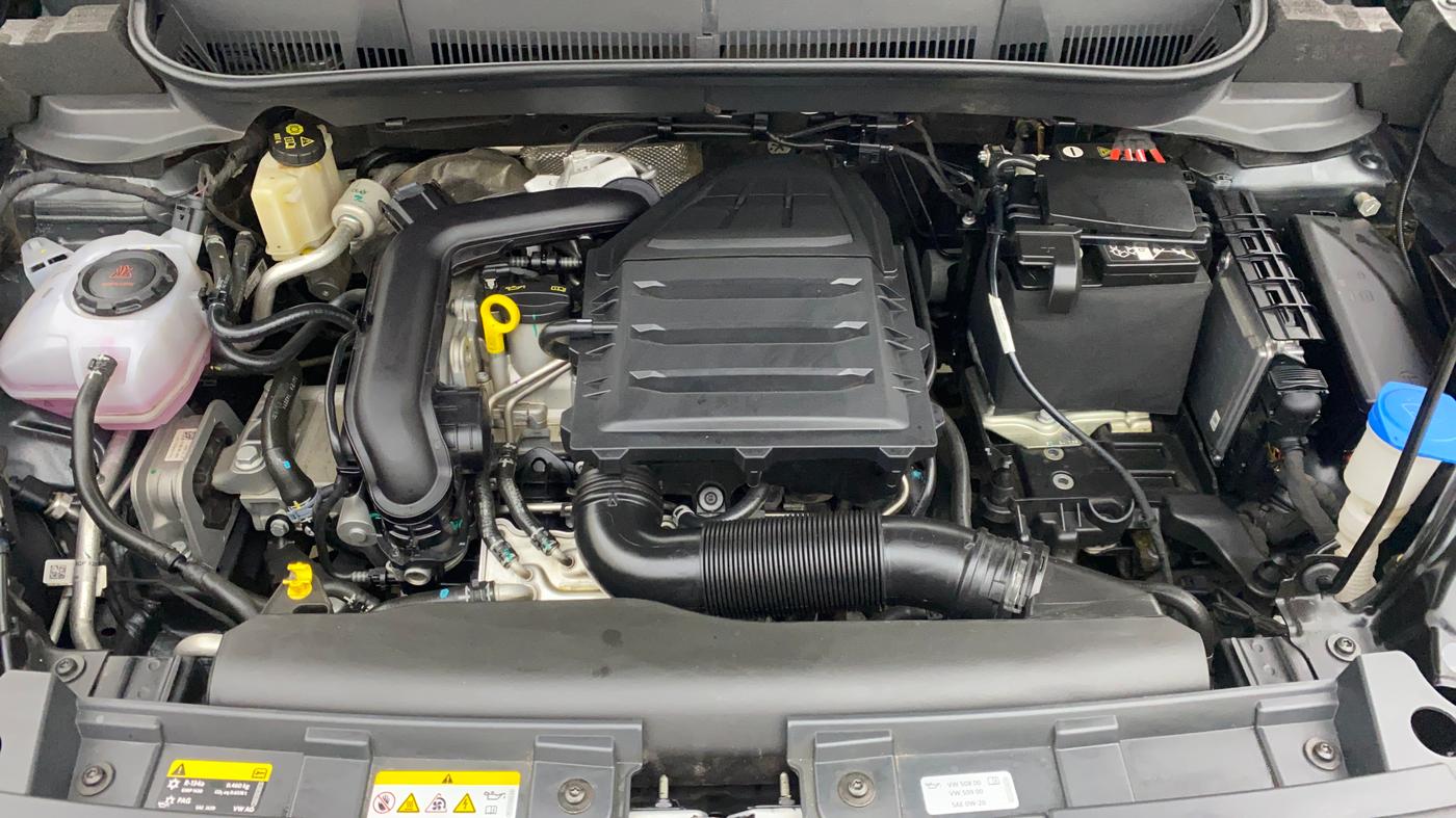 2024 Volkswagen TAIGUN COMFORTLINE 1.0 TSI MT, Petrol, Manual, 6,306 km, Engine View