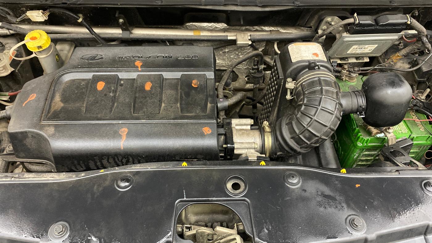 2018 Mahindra KUV 100 NXT K2 P 6 STR, Petrol, Manual, 40,514 km, Engine View