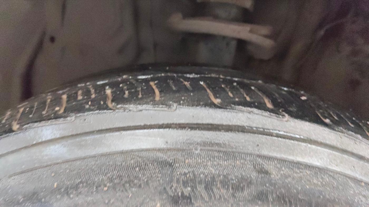 2018 Toyota YARIS G MT, Petrol, Manual, 78,015 km, Left Front Tyre Tread