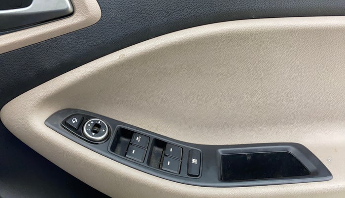 2016 Hyundai Elite i20 ASTA 1.2 (O), Petrol, Manual, 52,445 km, Driver Side Door Panels Control