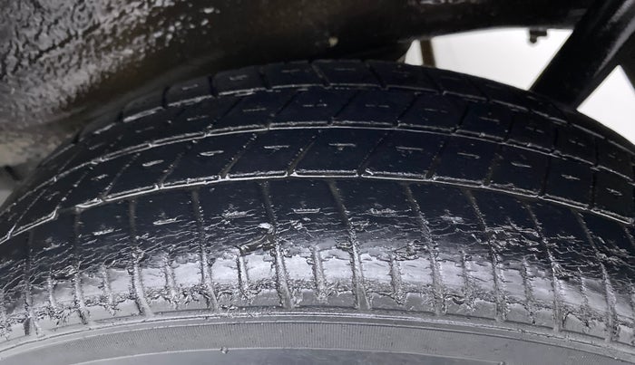2014 Maruti Wagon R 1.0 VXI, Petrol, Manual, 50,250 km, Left Rear Tyre Tread