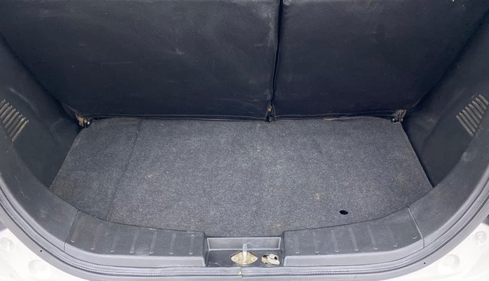 2014 Maruti Wagon R 1.0 VXI, Petrol, Manual, 50,250 km, Boot Inside