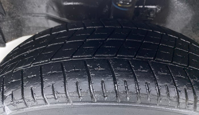 2014 Maruti Wagon R 1.0 VXI, Petrol, Manual, 50,250 km, Left Front Tyre Tread