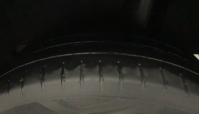 2021 Maruti Baleno ZETA PETROL 1.2, Petrol, Manual, 46,222 km, Left Rear Tyre Tread