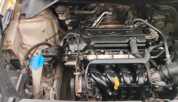 2015 Hyundai i20 Active 1.2 S, Petrol, Manual, 1,00,416 km, Engine View - Right