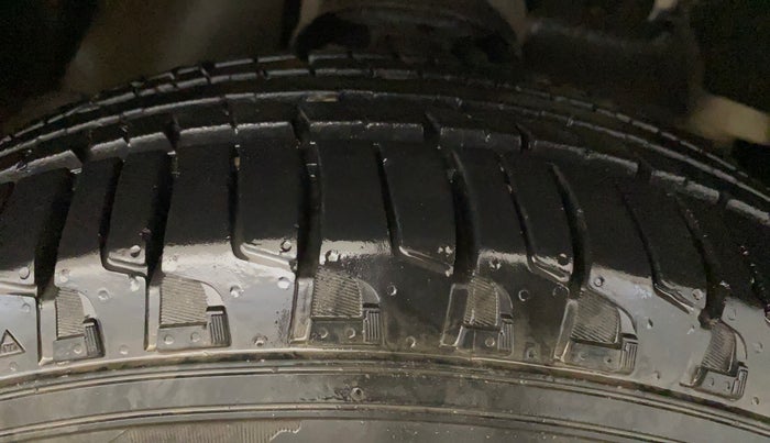 2024 Mahindra BOLERO NEO N 4, Diesel, Manual, 13,269 km, Right Front Tyre Tread