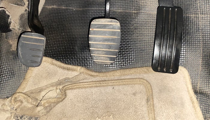 2016 Nissan Terrano XL (P), Petrol, Manual, 64,162 km, Pedals