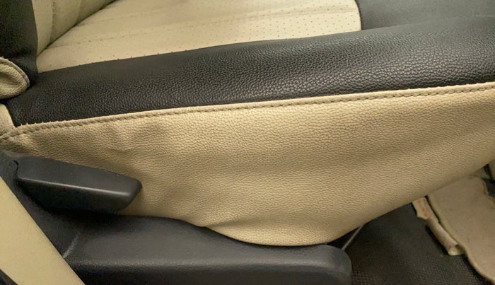 2016 Nissan Terrano XL (P), Petrol, Manual, 64,162 km, Driver Side Adjustment Panel