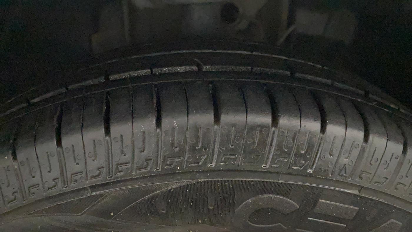 2021 Tata Tiago XT (O) PETROL, Petrol, Manual, 40,163 km, Right Front Tyre Tread