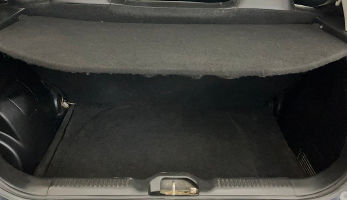2021 Maruti Swift LXI, Petrol, Manual, 50,714 km, Boot Inside