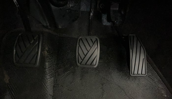 2021 Maruti Swift LXI, Petrol, Manual, 50,714 km, Pedals