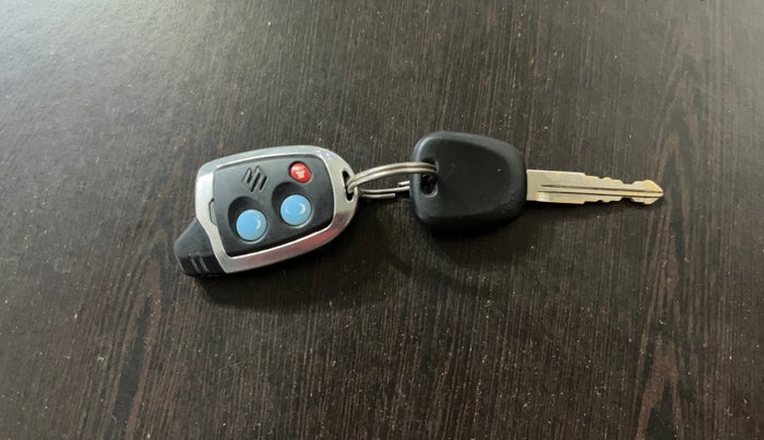 2021 Maruti Swift LXI, Petrol, Manual, 50,714 km, Key Close Up
