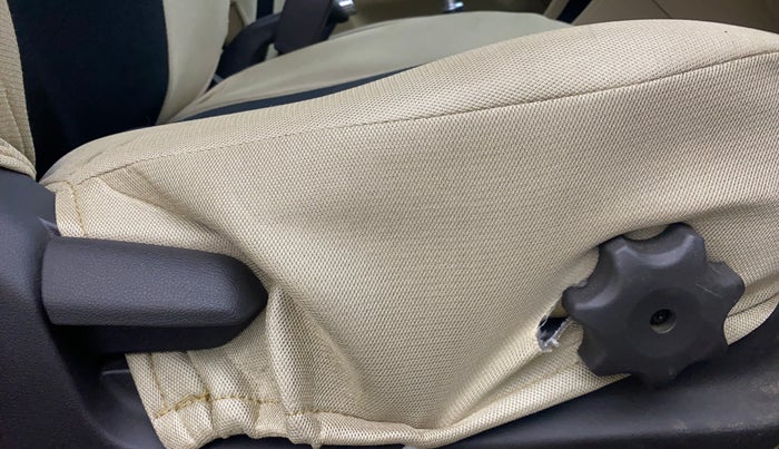 2013 Hyundai Verna FLUIDIC 1.6 CRDI SX, Diesel, Manual, 1,07,728 km, Driver Side Adjustment Panel