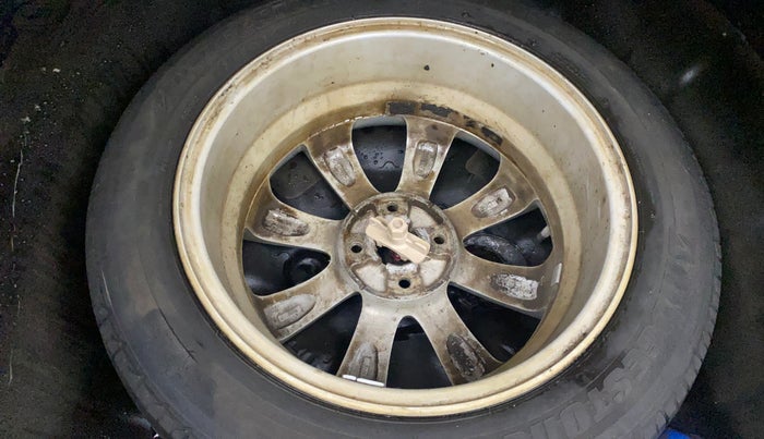 2013 Hyundai Verna FLUIDIC 1.6 CRDI SX, Diesel, Manual, 1,07,728 km, Spare Tyre