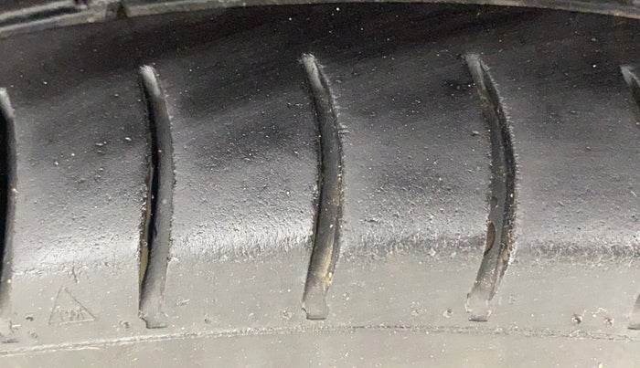 2014 Maruti Alto K10 VXI, Petrol, Manual, 64,768 km, Left Rear Tyre Tread