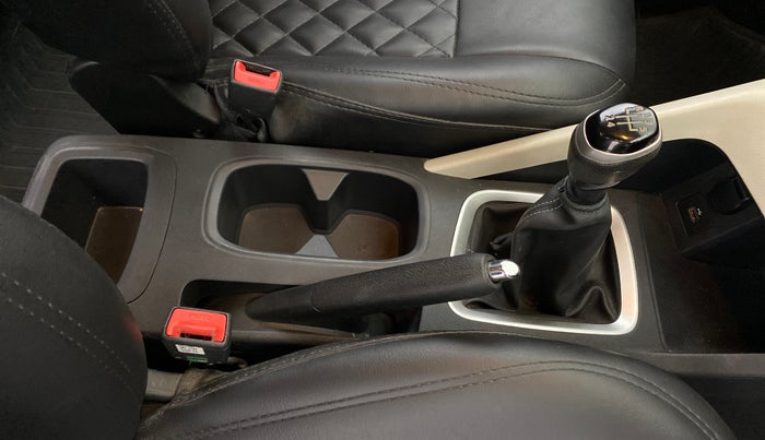 2022 Nissan MAGNITE XV MT, Petrol, Manual, 44,190 km, Gear Lever