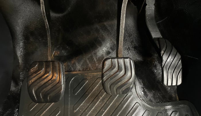 2022 Nissan MAGNITE XV MT, Petrol, Manual, 44,190 km, Pedals