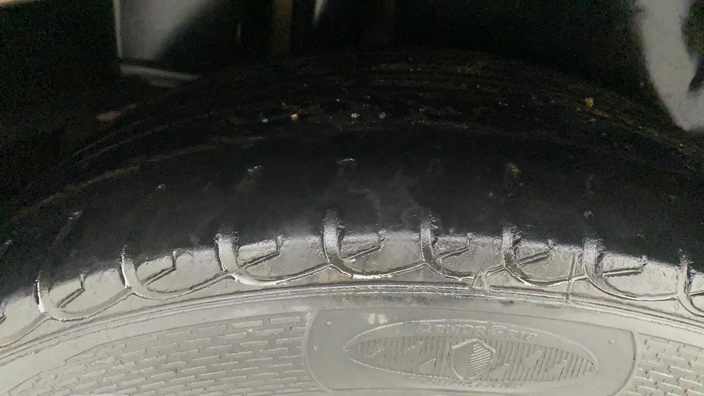 2017 Maruti Ciaz ALPHA 1.4 PETROL, Petrol, Manual, 65,385 km, Right Rear Tyre Tread