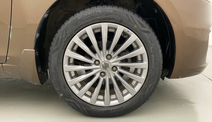 2017 Maruti Ciaz ALPHA 1.4 PETROL, Petrol, Manual, 65,385 km, Right Front Wheel
