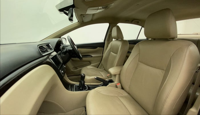 2017 Maruti Ciaz ALPHA 1.4 PETROL, Petrol, Manual, 65,385 km, Right Side Front Door Cabin