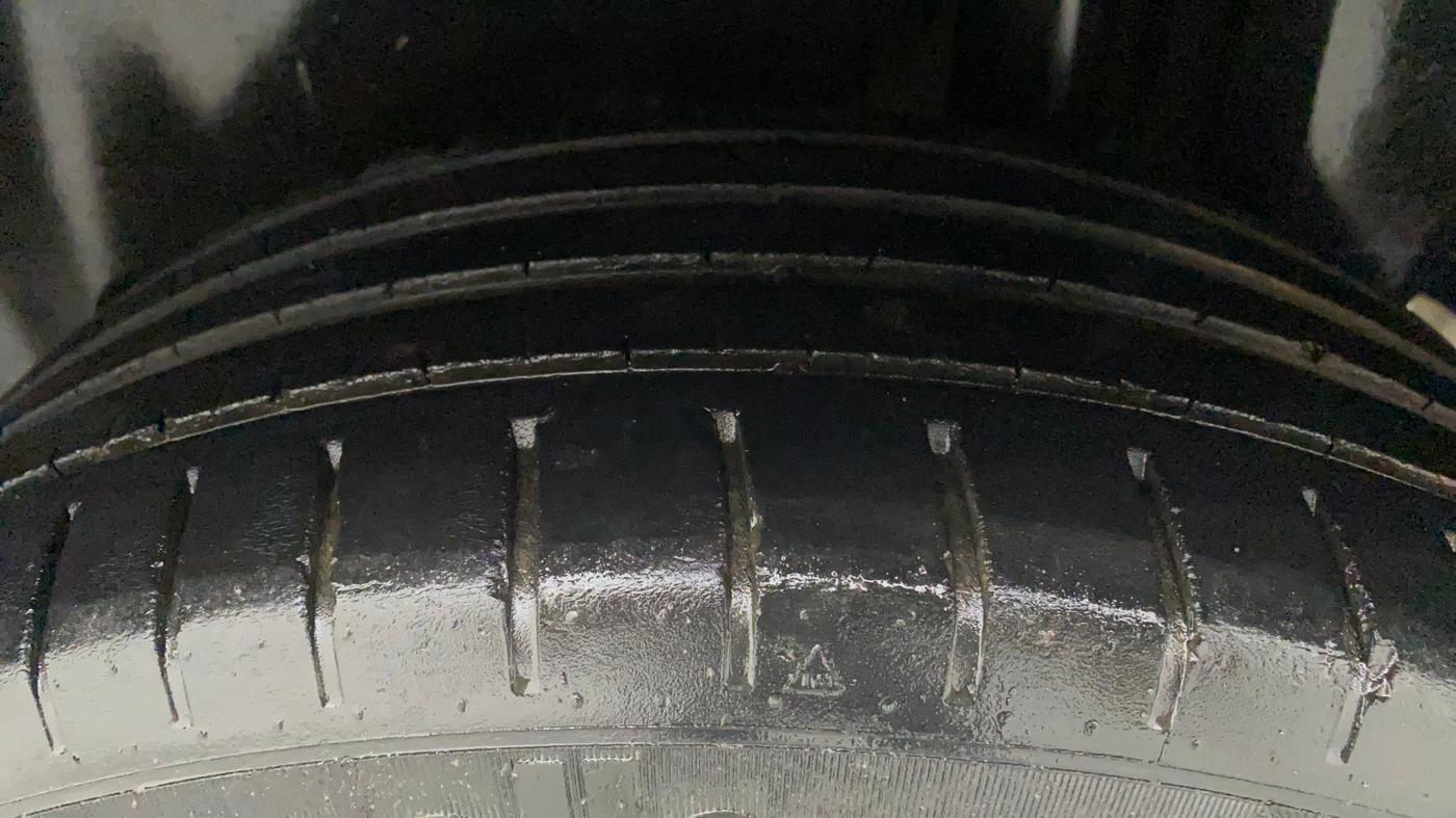 2017 Maruti Ciaz ALPHA 1.4 PETROL, Petrol, Manual, 65,385 km, Left Rear Tyre Tread