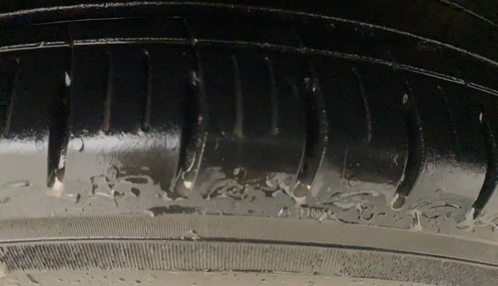 2024 Hyundai AURA SX 1.2 (O), Petrol, Manual, 14,685 km, Right Front Tyre Tread