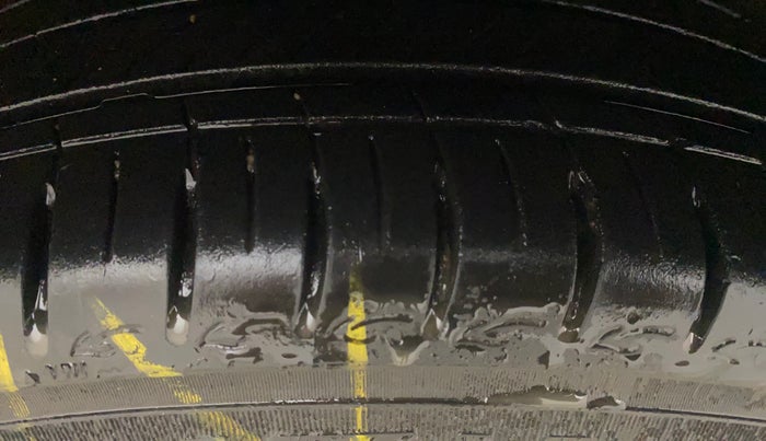 2024 Hyundai AURA SX 1.2 (O), Petrol, Manual, 14,685 km, Left Front Tyre Tread