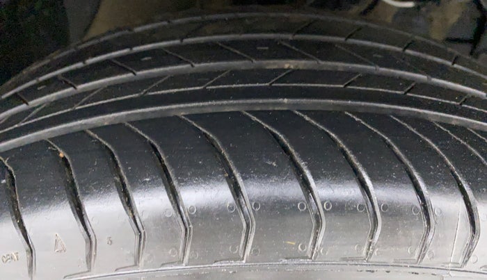 2022 Maruti Vitara Brezza VXI, Petrol, Manual, 4,178 km, Right Front Tyre Tread